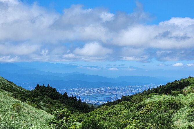 Yamingshan Volcano, Beitou Thermal Valley, Danshui Private Tour - Tamsui finishes the day by the water