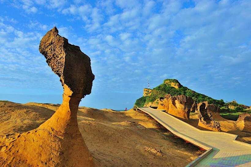 Yehliu Geopark Admission Ticket - A self-guided visit with optional weekend help
