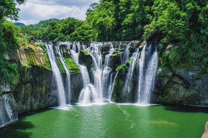 Yehliu, Jiufen & Shifen Taiwans North Coast Day / Night Tour - Key points before you book