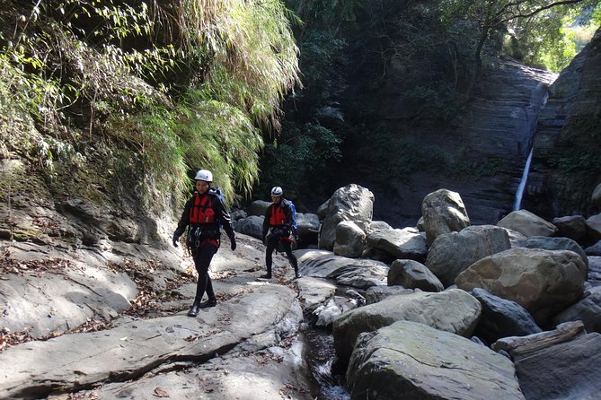 Yi-Hsin creek canyoning in northern Taiwan - The early start at Xinpu station